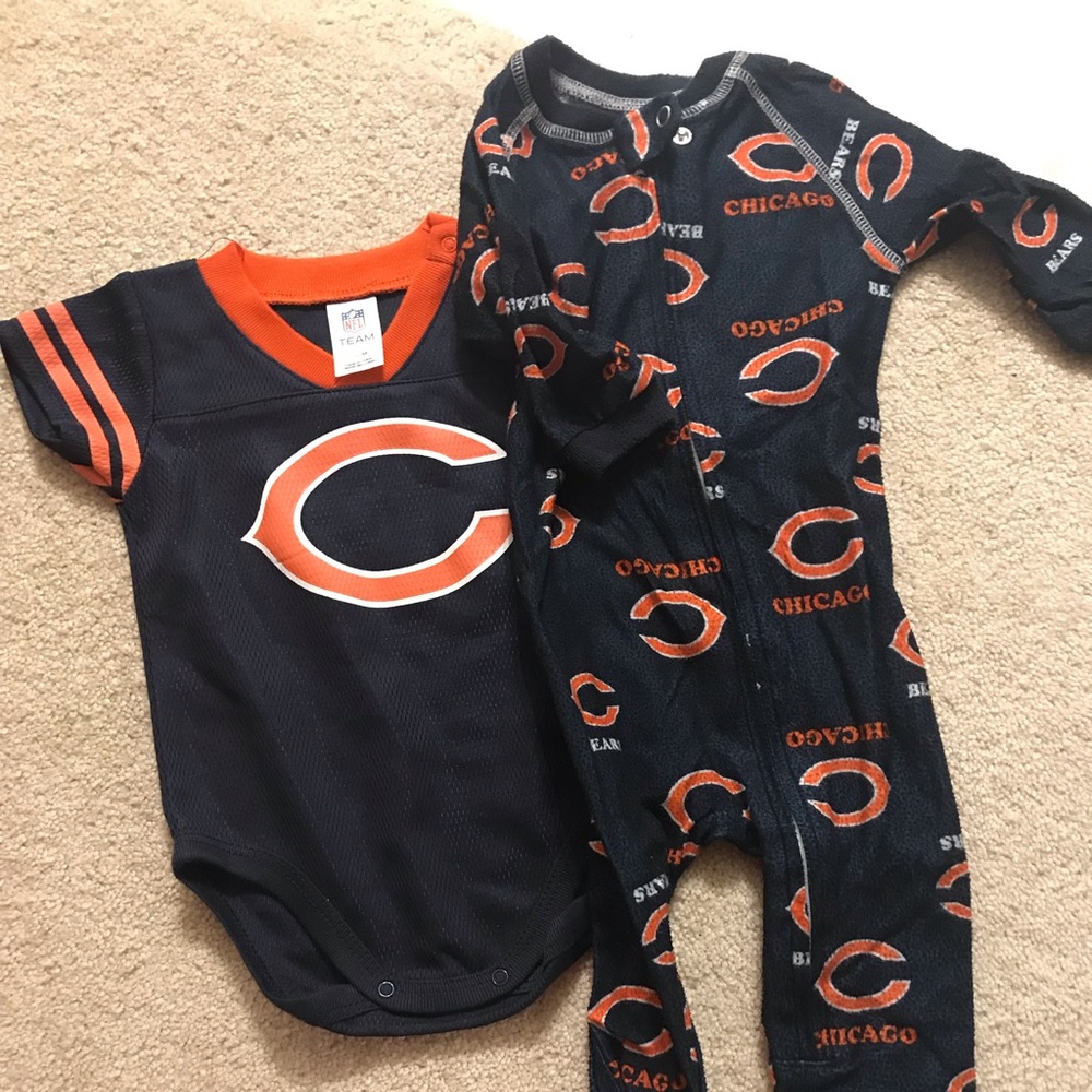 3-6 months baby Chicago Bears pajamas & onesie